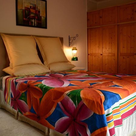 Les Noyers Aulnay Bed & Breakfast Aulnay  Eksteriør bilde