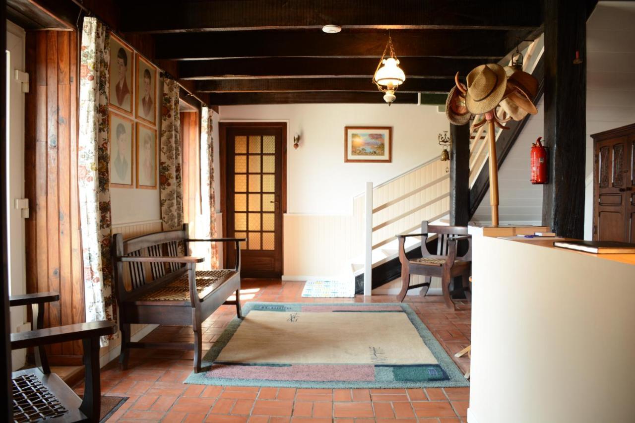 Les Noyers Aulnay Bed & Breakfast Aulnay  Eksteriør bilde