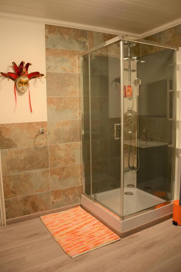 Les Noyers Aulnay Bed & Breakfast Aulnay  Eksteriør bilde