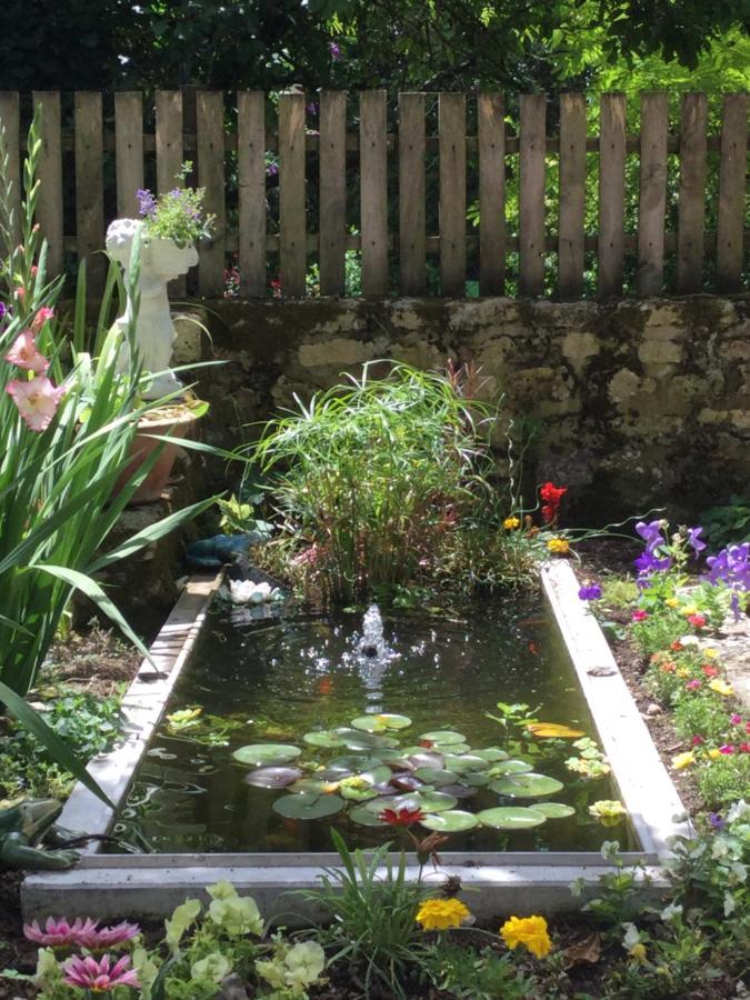 Les Noyers Aulnay Bed & Breakfast Aulnay  Eksteriør bilde